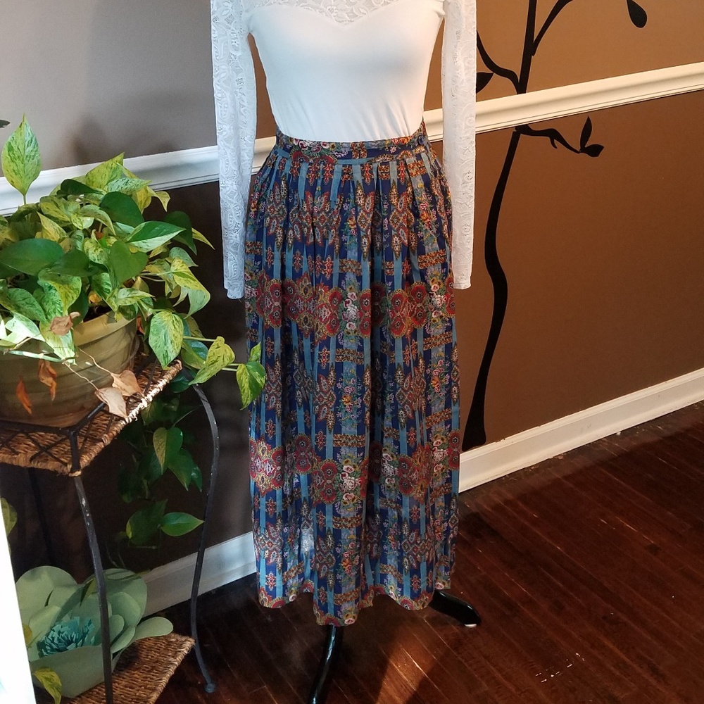 Vintage midi/maxi skirt